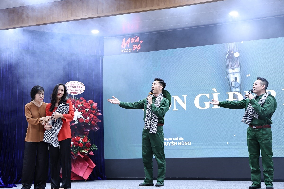 Tiết mục "Còn gì đẹp hơn" - Phòng Hành chính đạt giải Xuất sắc